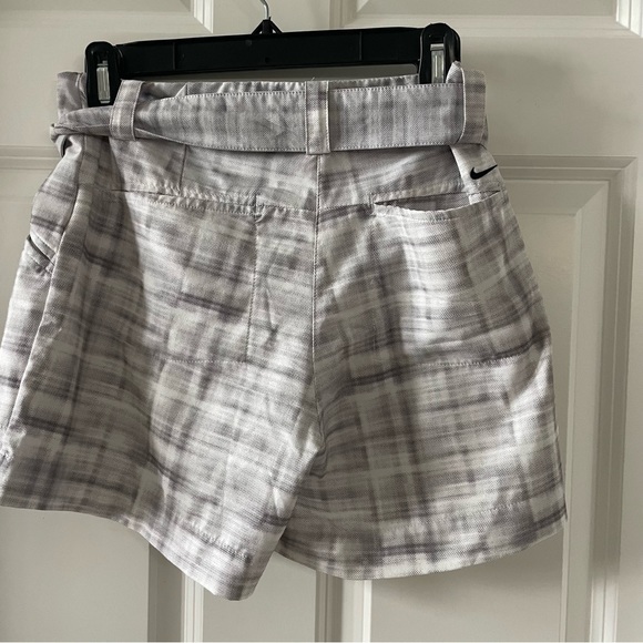 Nike golf shorts white and gray plaid - Picture 2 of 10